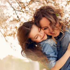 (Ne)bausmės vaikams: ar įmanoma pasiekti tikslą ir nesugadinti santykių su vaiku?